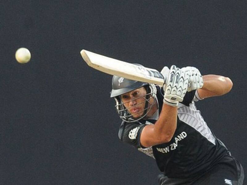 Taylor lambasts Pakistan bowlers with a broken bat