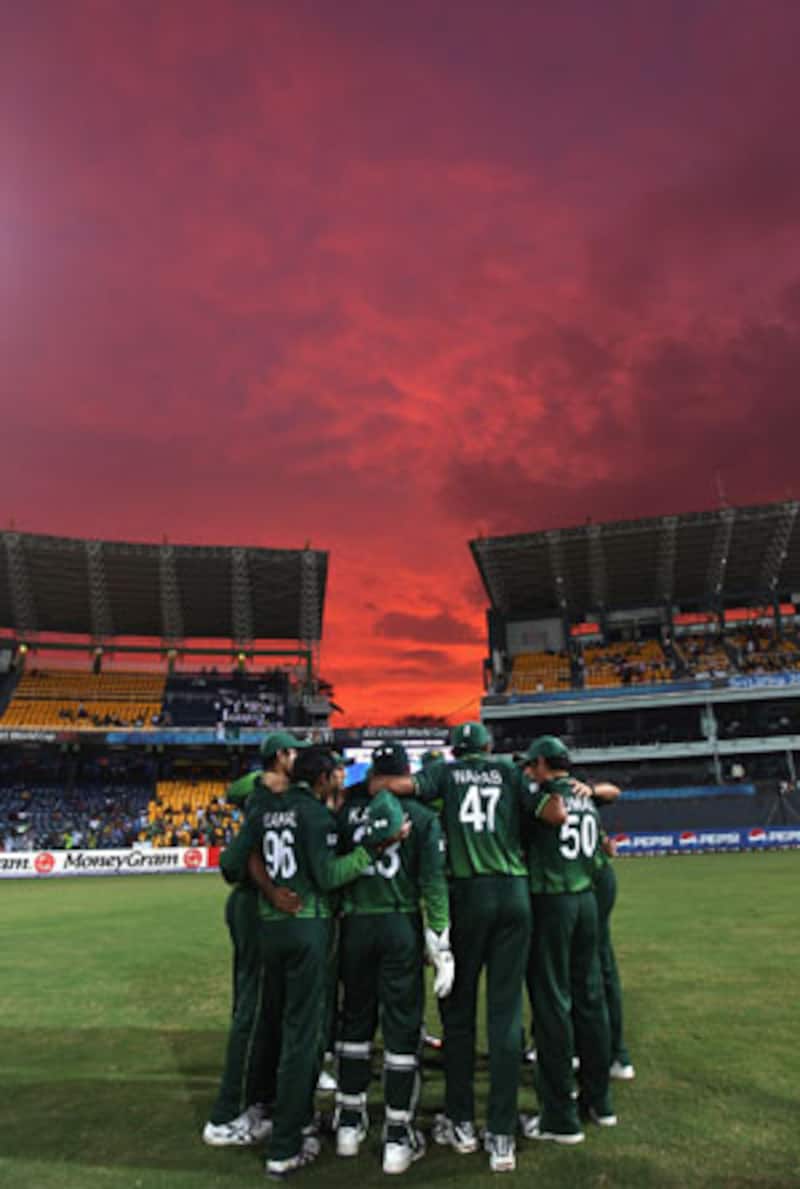 Preview: Pakistan seek to secure quarter-finals berth 