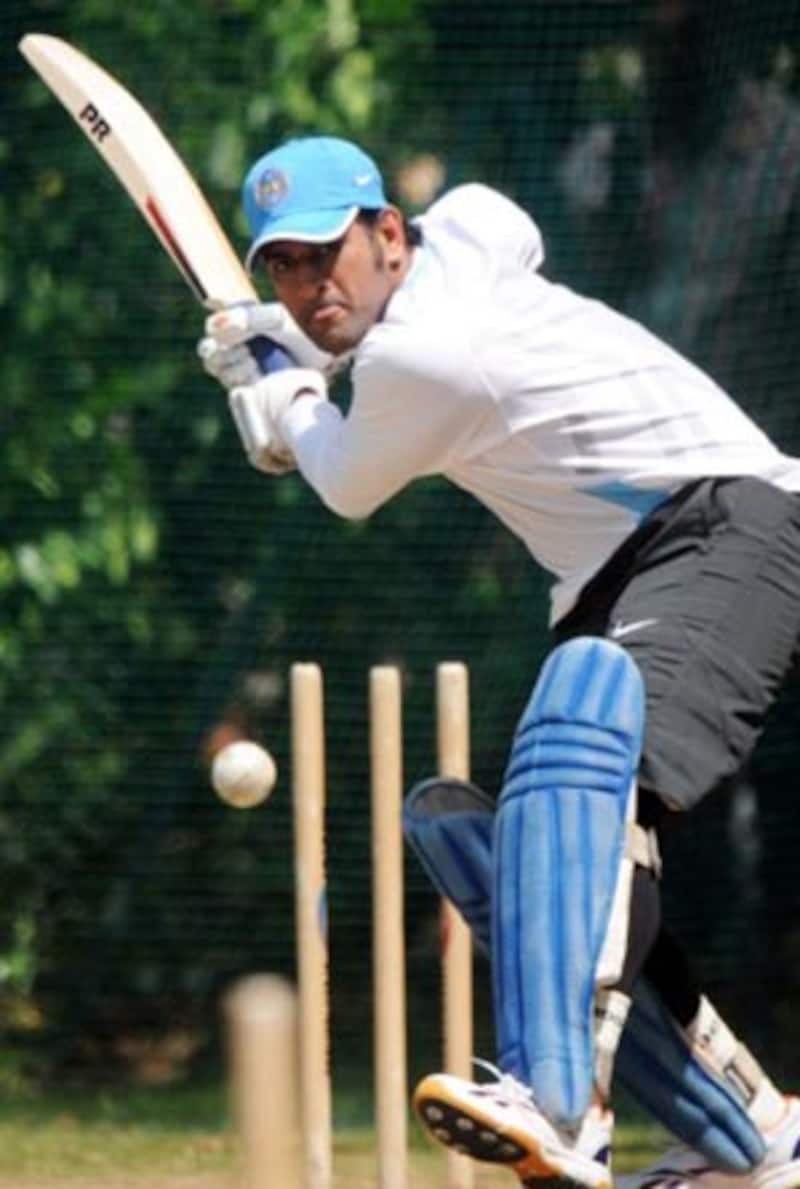 Gambhir, Praveen miss Team India practice session at Mohali 