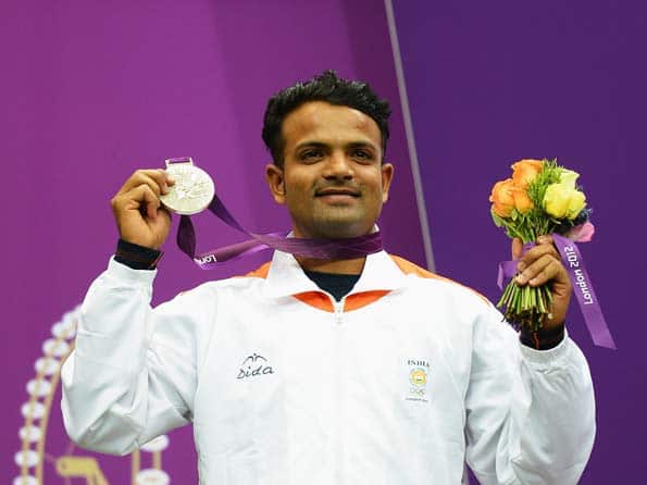 Sachin congratulates Vijay Kumar on winning silver medal at London Olympics Sachin congratulates Vijay Kumar on winning silver medal at London Olympics