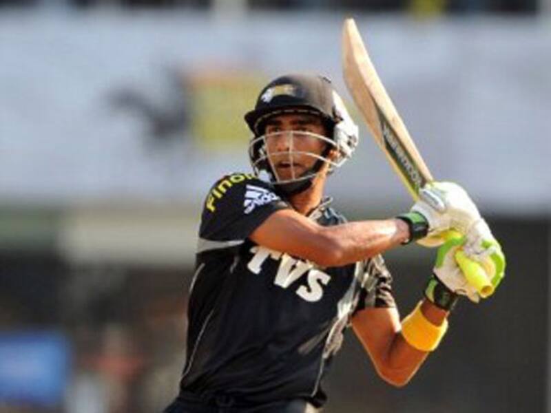 Manhas hits half-century as Delhi extend lead to 240 against MP 