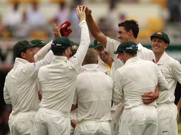 Australia reduce New Zealand to 94 for four at lunch