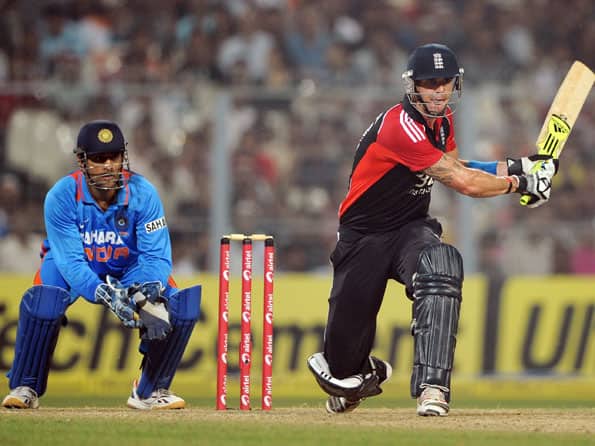 Kevin Pietersen reprimanded for showing dissent during India-England T20 Kevin Pietersen reprimanded for showing dissent during India-England T20
