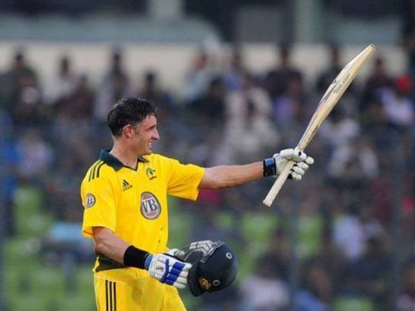Australia complete sweep as Hussey hits ton