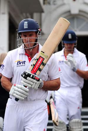 Andrew Strauss, Alastair Cook join 5000-run club Andrew Strauss, Alastair Cook join 5000-run club