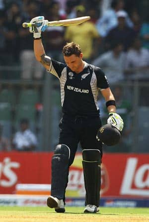 McCullum, Guptill guide New Zealand to a respectable total McCullum, Guptill guide New Zealand to a respectable total