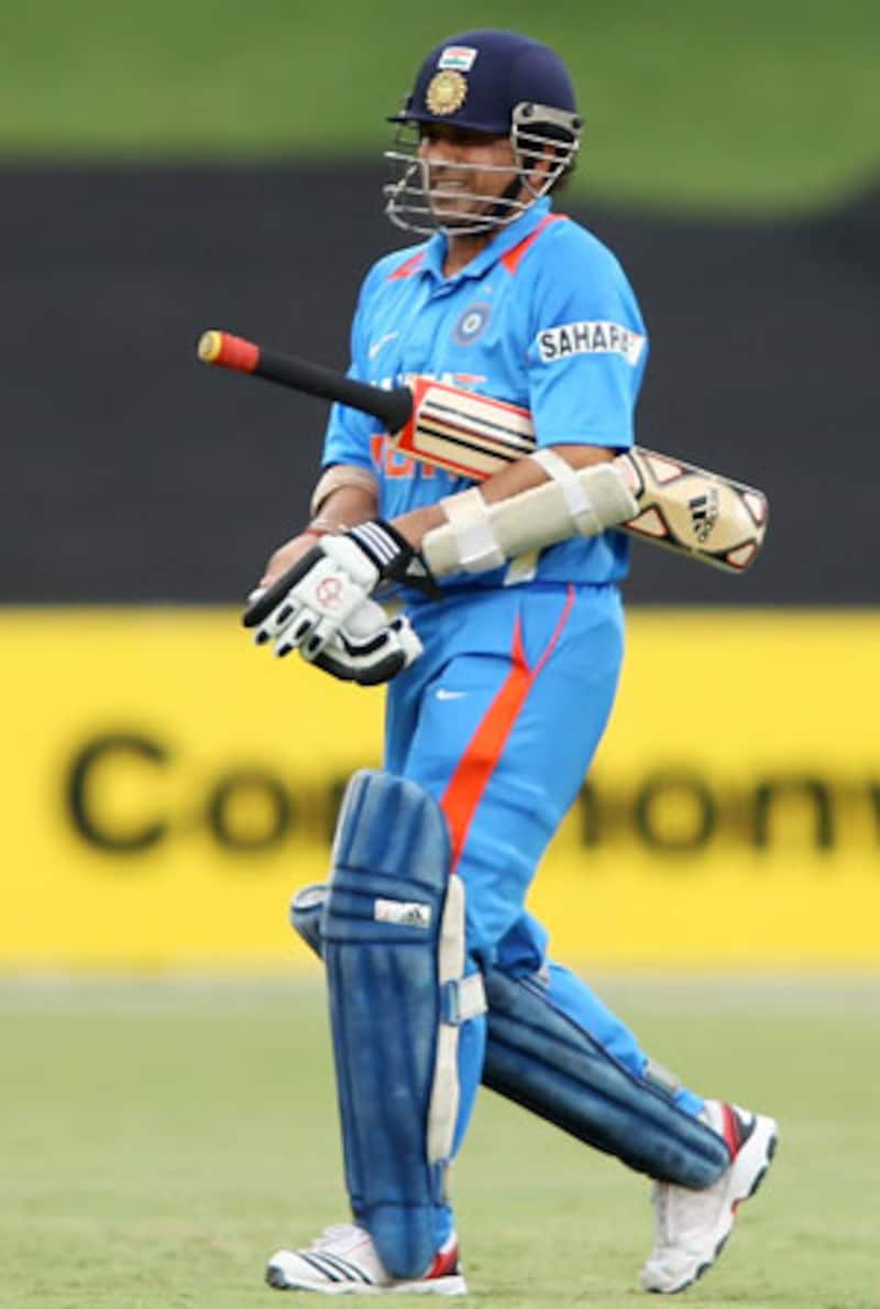 Live Cricket Score India vs Sri Lanka, 5th ODI at Adelaide: Gambhir leads India's reply 