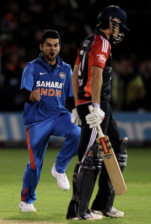 Virat Kohli's bowling skill bothers England in second ODI Virat Kohli's bowling skill bothers England in second ODI