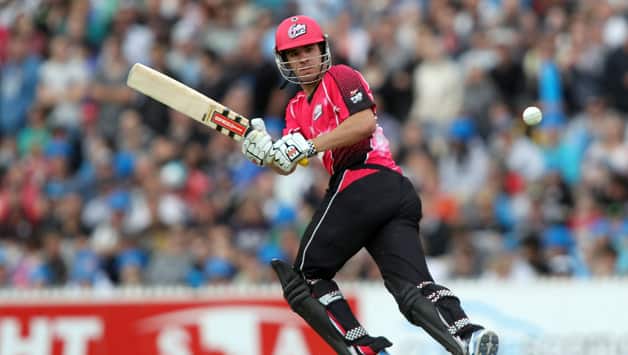 CLT20 2012: Shane Watson, Moises Henriques power Sydney Sixers to XXX against Chennai Super Kings CLT20 2012: Shane Watson, Moises Henriques power Sydney Sixers to XXX against Chennai Super Kings