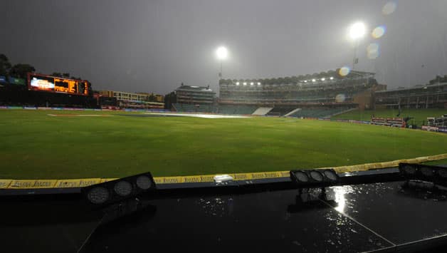 Delhi Daredevils-Auckland Aces match delayed due to rain Delhi Daredevils-Auckland Aces match delayed due to rain