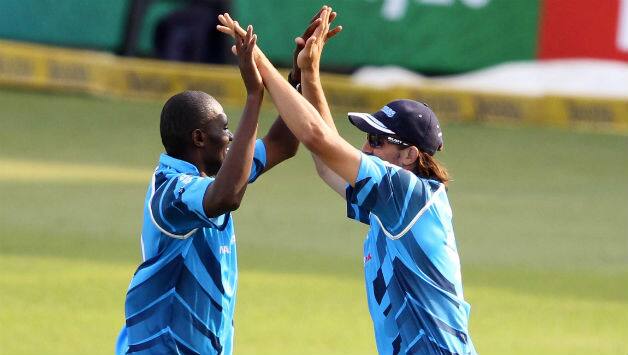 CLT20 2012: XXX win toss, elect to field against XXX