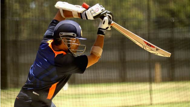 Sachin Tendulkar slogs it out at Eden Gardens Sachin Tendulkar slogs it out at Eden Gardens