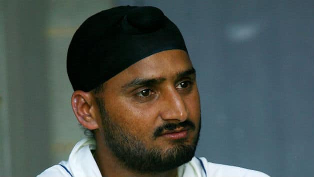 Harbhajan Singh backs under-fire MS Dhoni ahead of third Test match against England Harbhajan Singh backs under-fire MS Dhoni ahead of third Test match against England
