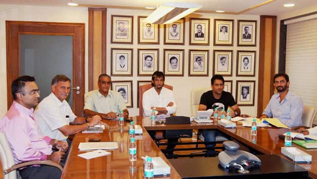 Indian selectors likely to wield axe ahead of fourth Test match Indian selectors likely to wield axe ahead of fourth Test match