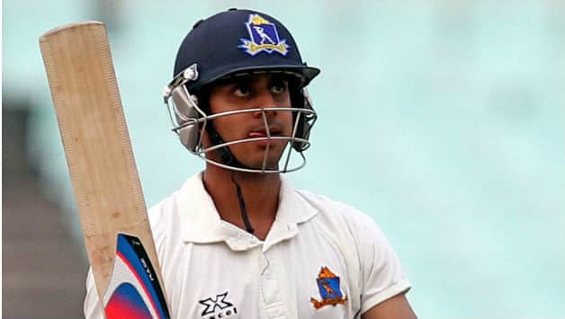 Ranji Trophy 2012: Manoj Tiwary s century takes Bengal to commanding position against Gujarat Ranji Trophy 2012: Manoj Tiwary s century takes Bengal to commanding position against Gujarat