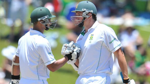 Graeme Smith and Alviro Petersen consolidate for South Africa at Tea Graeme Smith and Alviro Petersen consolidate for South Africa at Tea