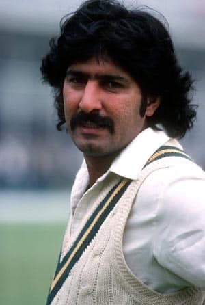 Sarfraz Nawaz – the man who shaped reverse-swing Sarfraz Nawaz – the man who shaped reverse-swing