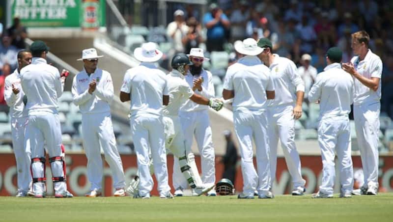 Ricky Ponting gets guard of honour from South Africa before final innings