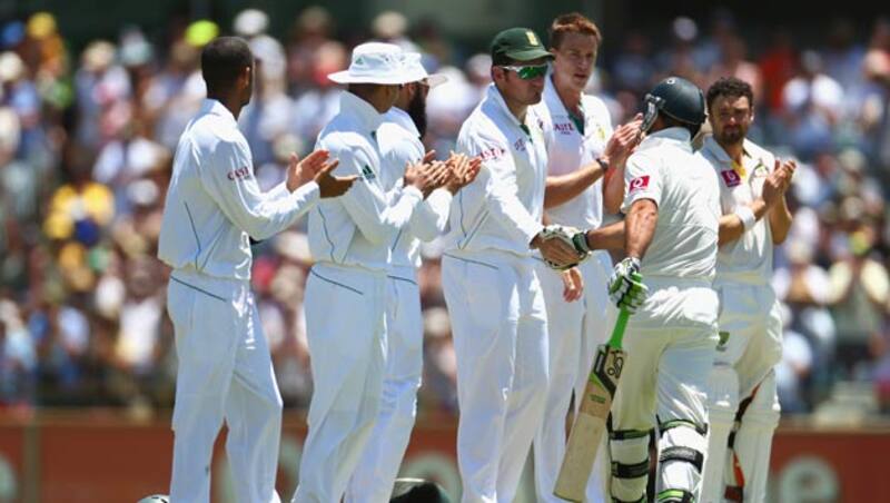 Ricky Ponting departs for final time as Australia reach 110/3 at Lunch