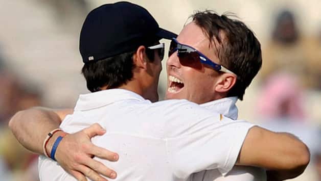 Live Cricket Score: India vs England, third Test at Kolkata - India lose six wickets in the second session Live Cricket Score: India vs England, third Test at Kolkata - India lose six wickets in the second session