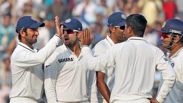 India vs England 2012: Live Cricket Score, IIndia vs England, 4th Test at Nagpur, Day Four India eye quick wickets India vs England 2012: Live Cricket Score, IIndia vs England, 4th Test at Nagpur, Day Four India eye quick wickets