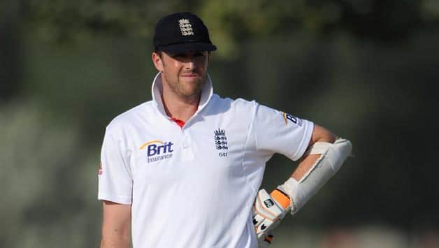 England dismissed for 330 as Graeme Swann scores fifty England dismissed for 330 as Graeme Swann scores fifty