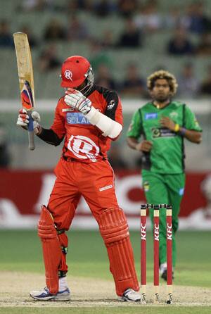 Marlon Samuels suffers eye injury, certain to miss Australia tour