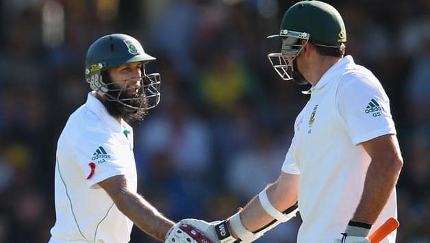 Smith, Amla steady South Africa against New Zealand at Lunch on Day One
