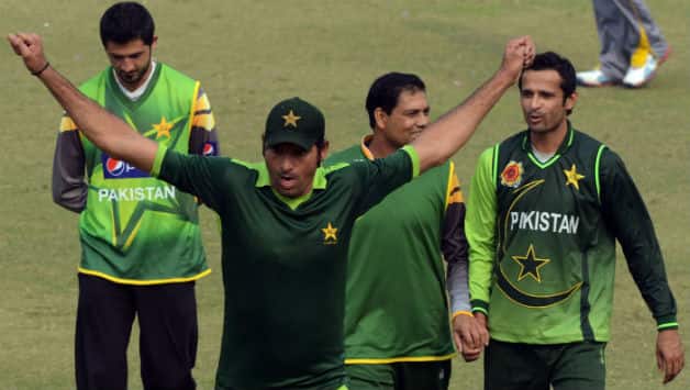 Onus on Pakistan's fast bowlers to deliver in South Africa: Misbah-ul-Haq Onus on Pakistan's fast bowlers to deliver in South Africa: Misbah-ul-Haq