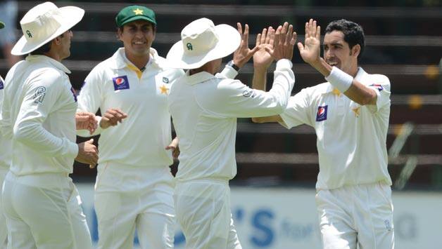 South Africa reach XXX against Pakistan at Tea on Day One