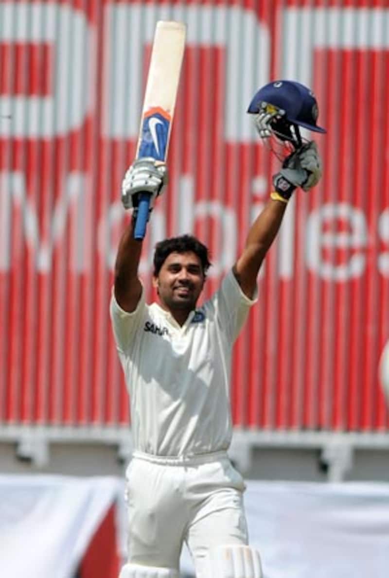 Irani Trophy 2013: Rest of India hold advantage against Mumbai on Day One