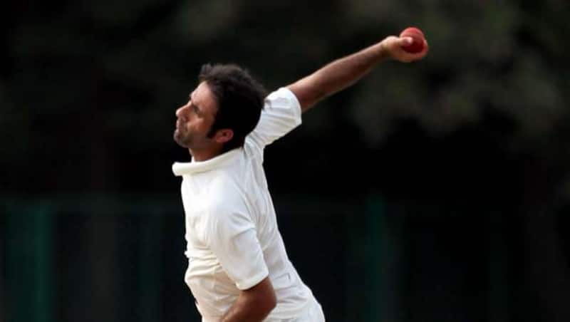I don't want politics in my game: Parvez Rasool