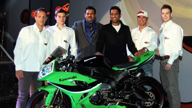 MS Dhoni spends time with drivers of Mahi Racing Team India MS Dhoni spends time with drivers of Mahi Racing Team India
