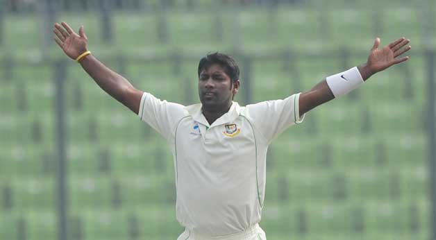 Bangladesh strike early as Zimbabwe reach 50/2 at Lunch