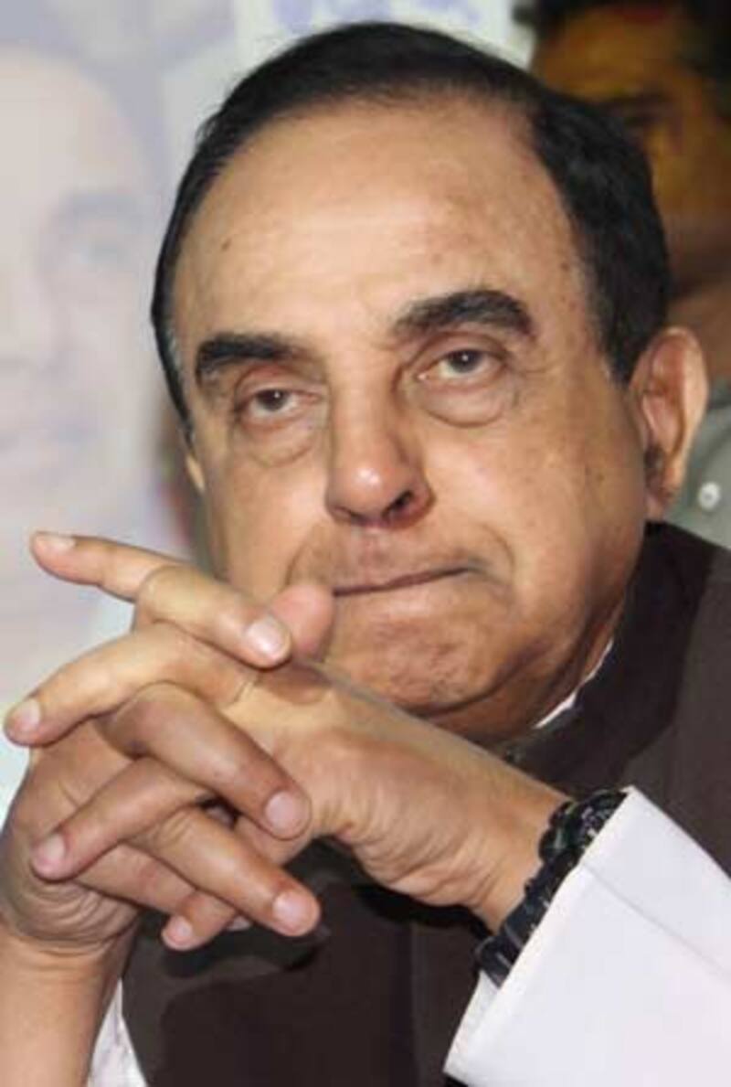 IPL 2013: Subramanian Swamy files PIL against Mumbai Indians