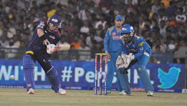 David Warner and Kedar Jadhav boost Delhi Daredevils to 164/5 against Pune Warriors