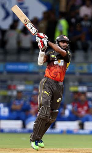IPL 2013: Shikhar Dhawan, Cameron White propel SRH to 178/3 against Mumbai Indians
