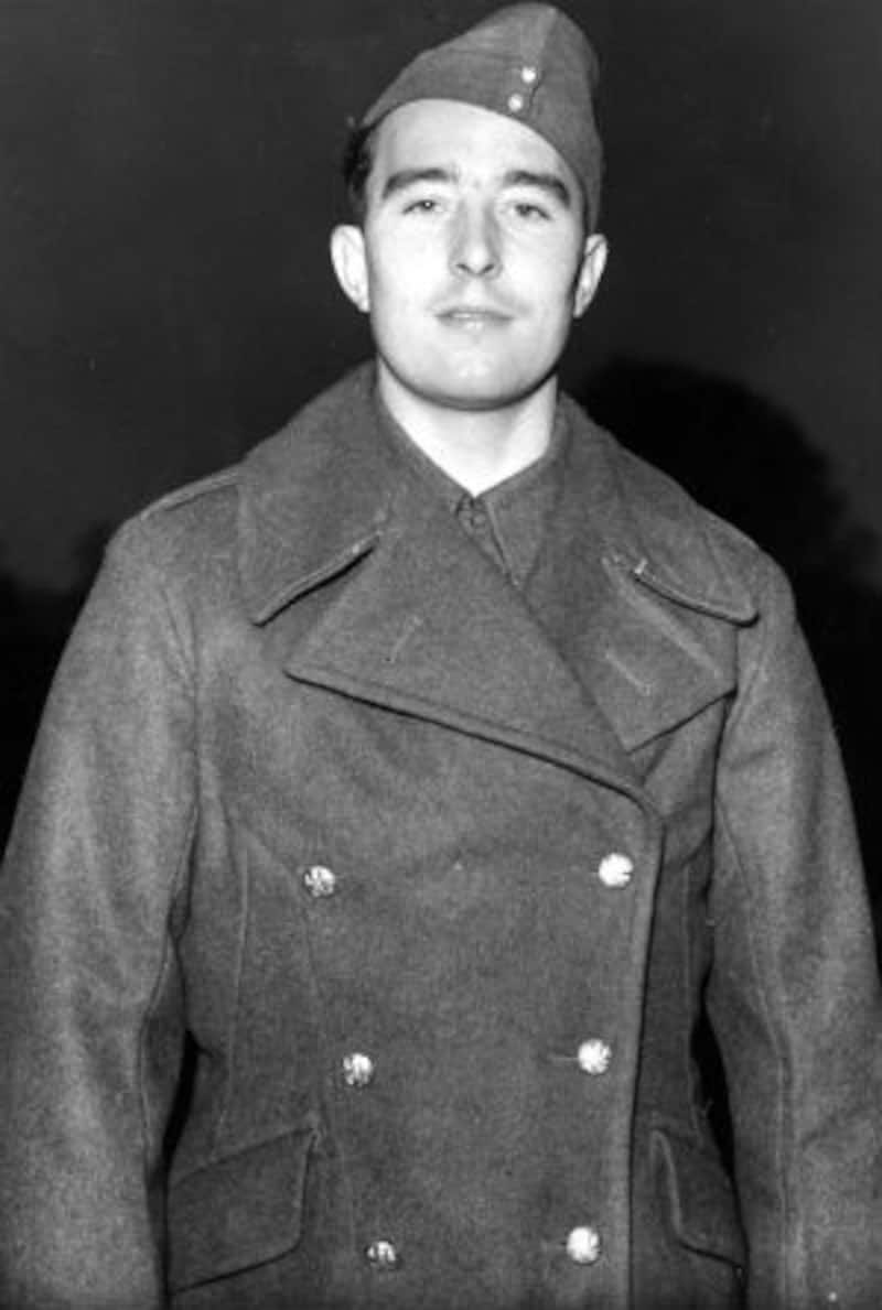 Denis Compton: The knight in shining armour of English cricket