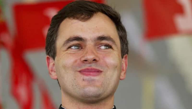 Omar Abdullah appreciates N Srinivasan's decision to address the press