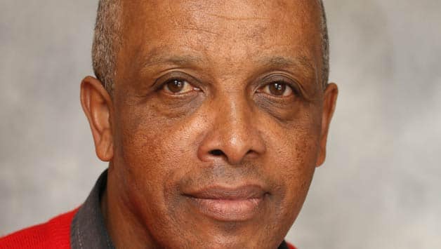 Former umpire John Holder says he was offered money at Sharjah Former umpire John Holder says he was offered money at Sharjah