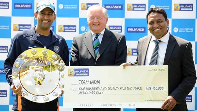 MS Dhoni receives ICC ODI Championship Shield