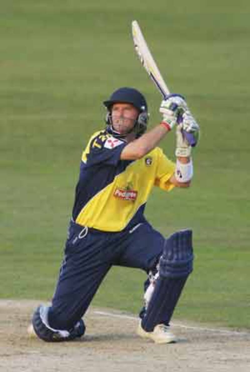 Ian Harvey plunders first hundred in T20 cricket