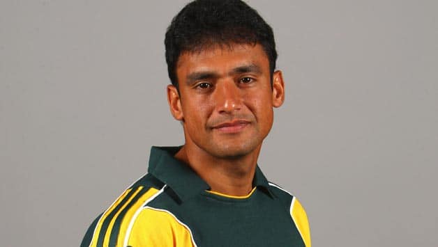 Yasir Arafat urges more Pakistanis to play county cricket Yasir Arafat urges more Pakistanis to play county cricket