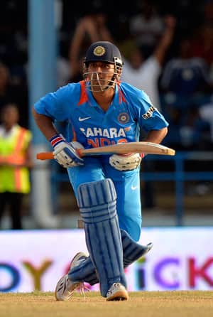 MS Dhoni rescues India yet another time, but for how long?