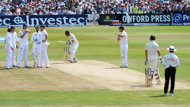 Ashes 2013: Brad Haddin, Jonathan Trott’s dismissals highlight the lack of uniformity in implementation of DRS Ashes 2013: Brad Haddin, Jonathan Trott’s dismissals highlight the lack of uniformity in implementation of DRS