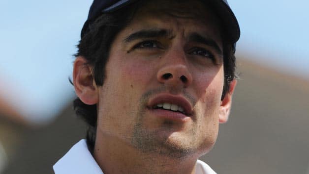 Ashes 2013: Girl faints at Alastair Cook's press conference Ashes 2013: Girl faints at Alastair Cook's press conference