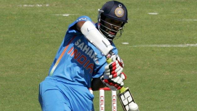 India vs Australia 7th ODI at Bangalore: Dhawan falls for 60; India /1 in 20 overs
