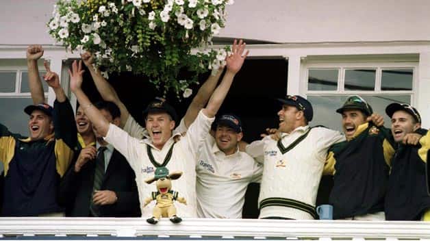 Ashes 2001: Australia win their seventh Test in a row and retain the urn Ashes 2001: Australia win their seventh Test in a row and retain the urn