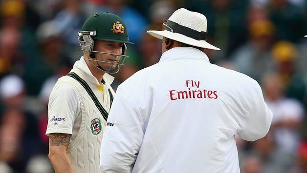Ashes 2013: Australian media feel bad light law needs better implementation Ashes 2013: Australian media feel bad light law needs better implementation