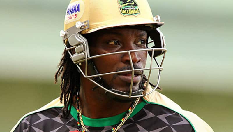 Chris Gayle awards scholarship to talented UAE cricketers